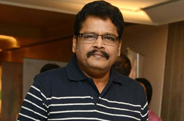 ks ravikumar,linga,kannada movies,sudeep,action entertainer  ఒక్క డిజాస్టర్‌తో సీనియర్‌ దర్శకునికి కోలుకోలేని దెబ్బ..!